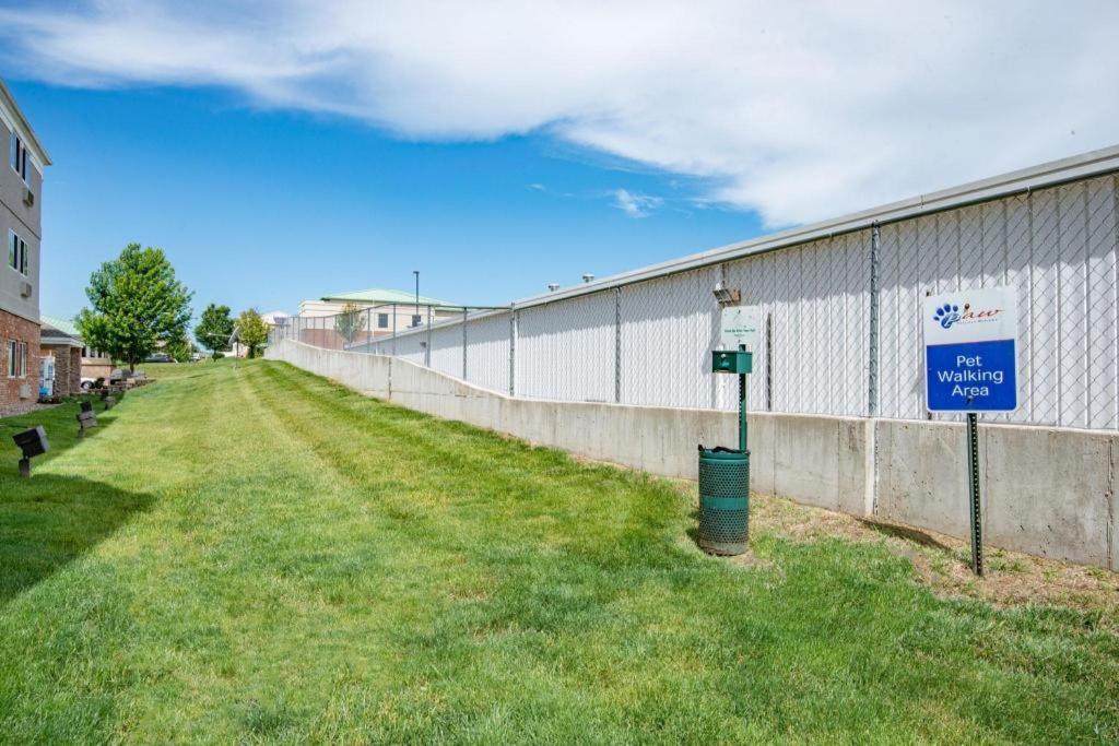Candlewood Suites Jefferson City Exterior photo
