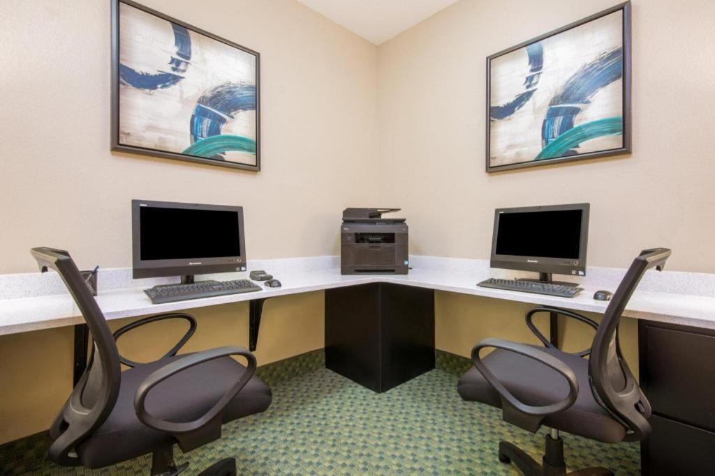 Candlewood Suites Jefferson City Exterior photo