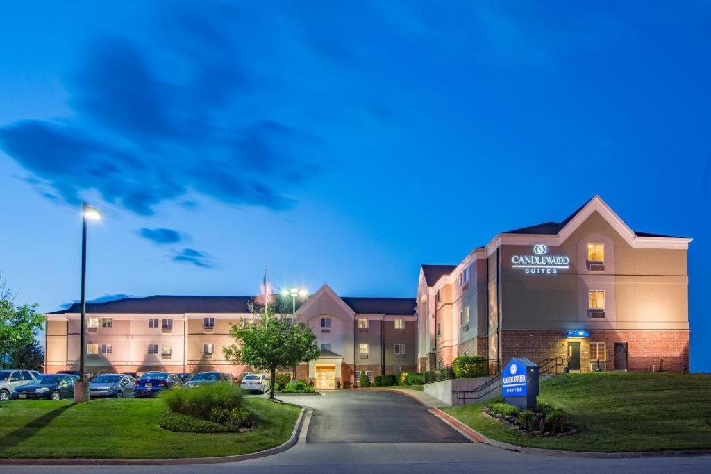 Candlewood Suites Jefferson City Exterior photo